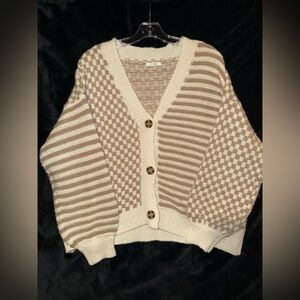 Maurices Cream and Tan Patterned Cardigan